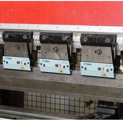 ST-100 FAST CLAMP FRONT PROMECAM