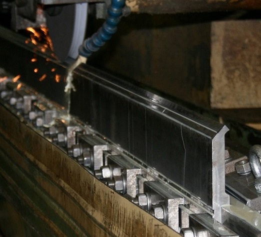 Proceso de rectificado de varios punzones de plegadora