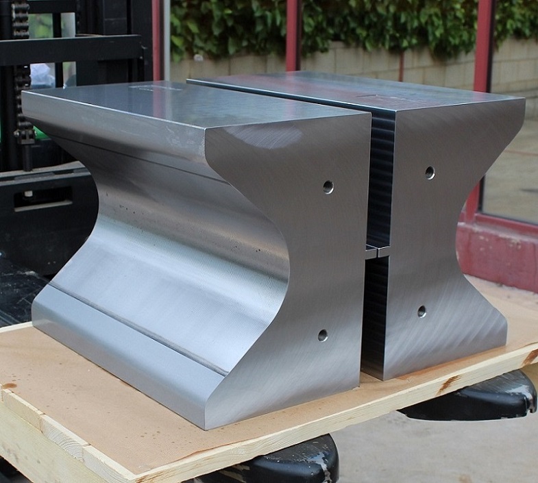 Special matrices with V=300/80º and with Trumpf clamping