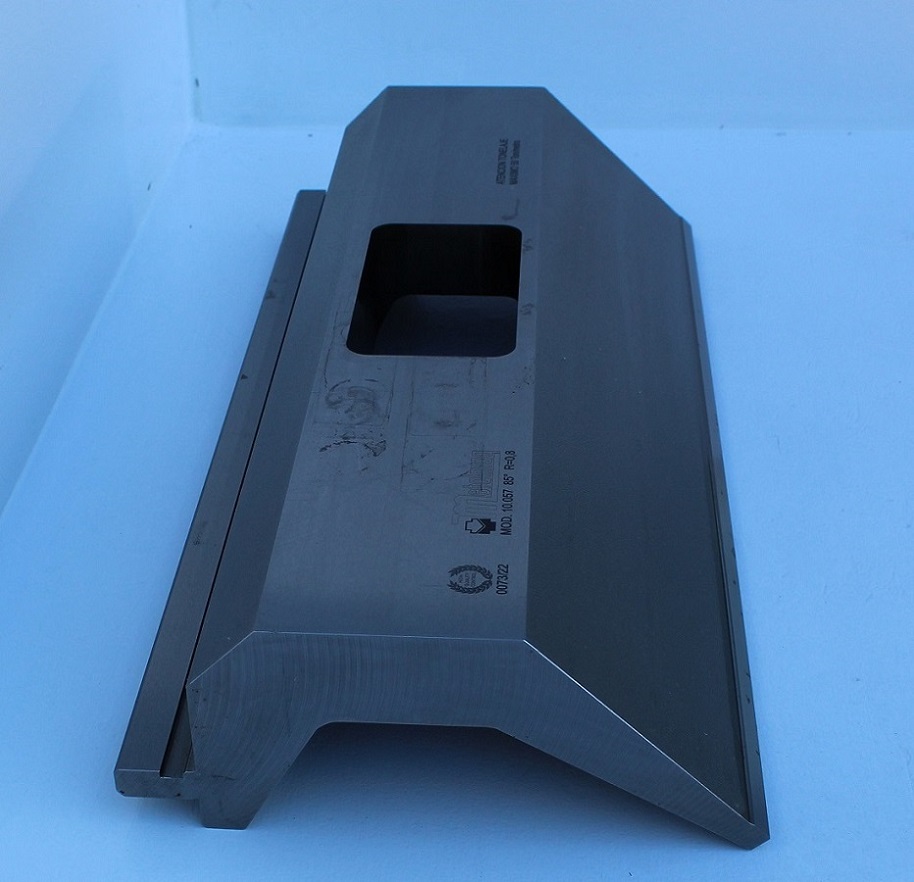 Profile view of the modified press brake punch