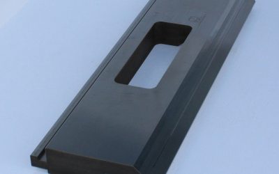 METALMAQ manufactures a punch with an inner window