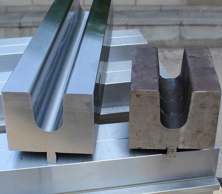 SPECIAL TOOL FOR ENCLOSURE